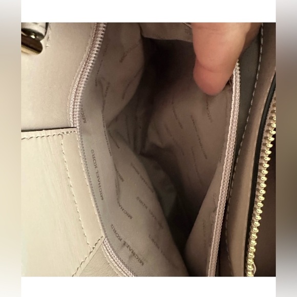 Michael Kors Satchel NWOT! - Picture 12 of 15